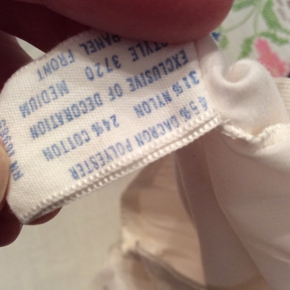 Vintage Val Modi 1/2 eyelet lace slip - Picture 6 of 8